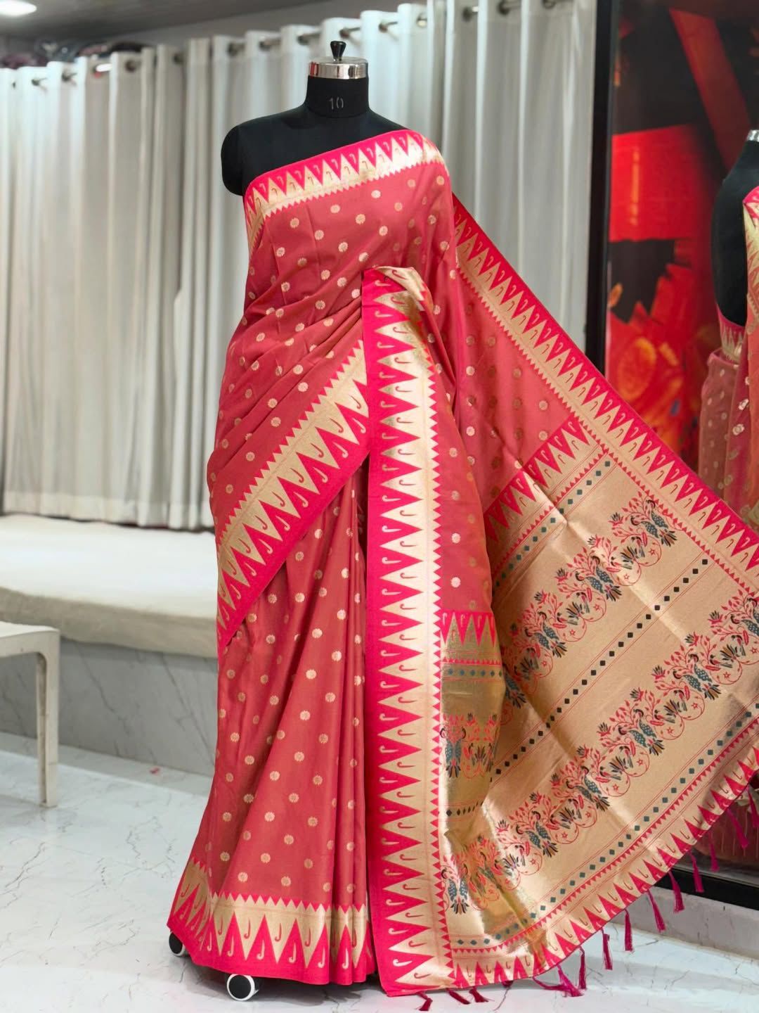 SA-7043 SOFT SILK SAREE WITH BEAUTIFUL DEISGN WITH RICH PALLU AND CONTRAST PAITHANI BORDER WITH BUTTI DEISGN AMD HEAVY TASSELS