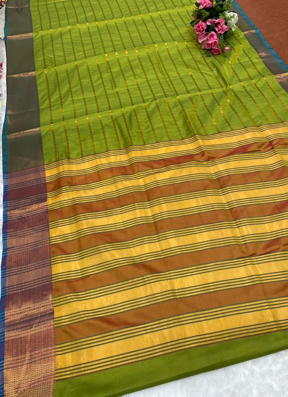 AJ-ROSE GOLD-A SOFT SILK SAREE WITH COPPER JAREE WITH RICH PALLU DEISGN WITH CONTINUE WEAVING DESIGN WITH CONTRAST BLOUSE