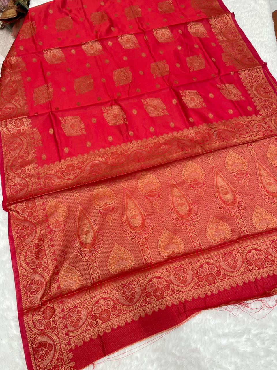 AJ-GAURAVI SOFT LITCHI KOTA SILK WITH RICH PALLU AND BEAUTIFUL DESIGN WITH BEAUTIFUL BEOCADE BLOUSE