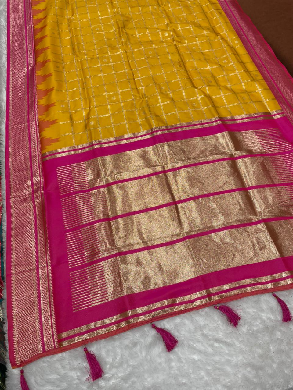 AJ-MUSKAN SOFT SILK FABRIC SAREE WITH RICH PALLU DEISGN WITH BOX DESIGN ON BODY WITH VIRAL DESIGN AND CONRAST BORDER WITH AND BLOUSE  WITH BOX PACKING