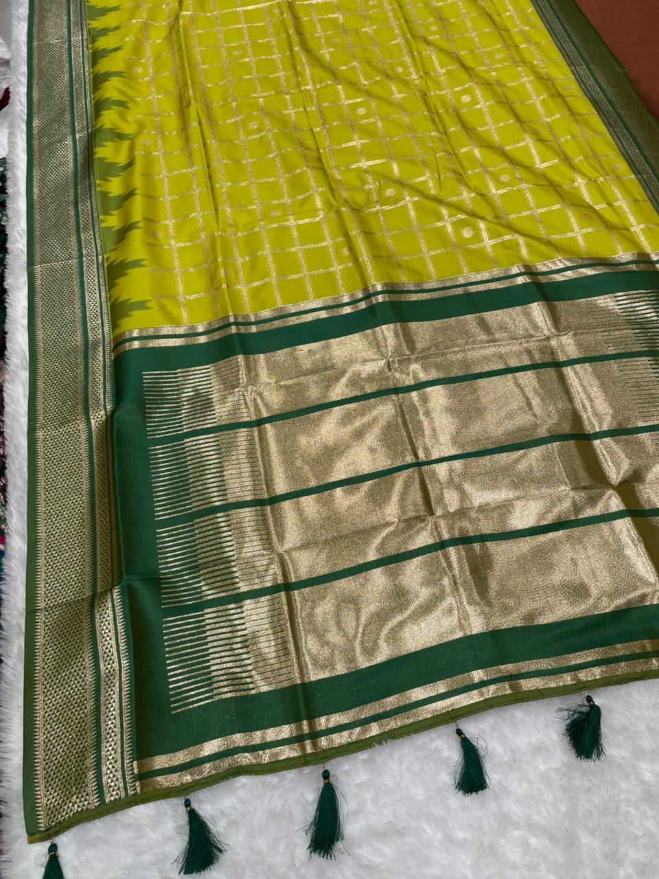 AJ-MUSKAN SOFT SILK FABRIC SAREE WITH RICH PALLU DEISGN WITH BOX DESIGN ON BODY WITH VIRAL DESIGN AND CONRAST BORDER WITH AND BLOUSE  WITH BOX PACKING