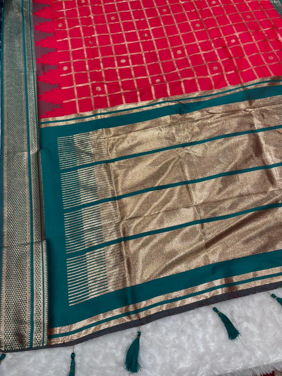 AJ-MUSKAN SOFT SILK FABRIC SAREE WITH RICH PALLU DEISGN WITH BOX DESIGN ON BODY WITH VIRAL DESIGN AND CONRAST BORDER WITH AND BLOUSE  WITH BOX PACKING