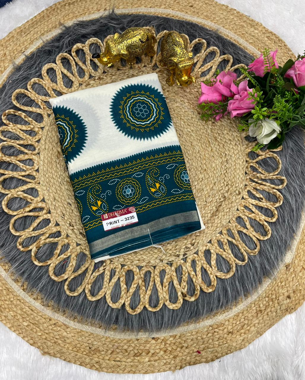 PRINT-3235 MAL COTTON SAREE,VIRAL DESIGN PRINT WITH WHITE COMMON BANDANI DESIGN WITH BEAUTIFUL FOIL WORK WITH BLOUSE 6.30 MTR CUT