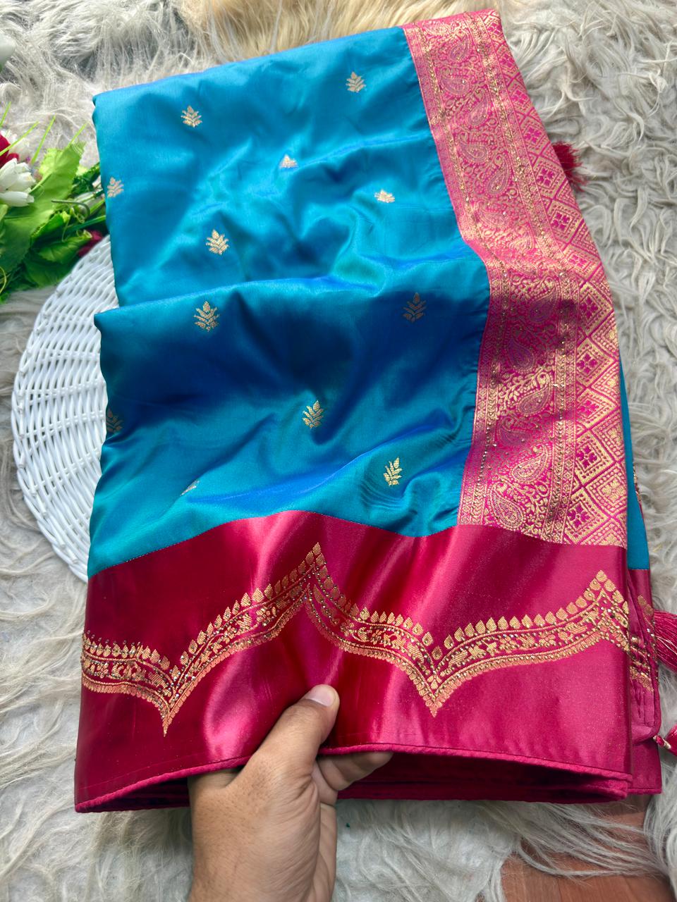 SA-7086  SOFT SILK FABRIC SAREE WITH BEAUTIFUL RICH PALLU DESIGN WITH SIROSKI WORK WITH TASSELS WITH BLOUSE