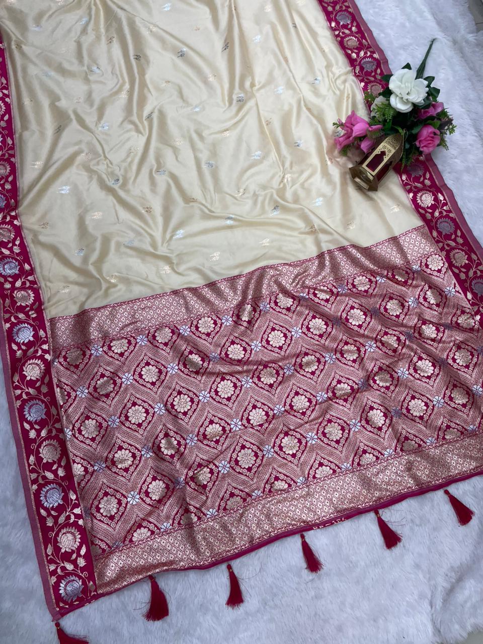 AJ-JALAR SOFT SILK SAREE WITH SATIN PATTA BORDER WITH WHITE COMMON DESIGN WITH RICH PALLU WITH DOUBLE JAREE CONCEPT WITH CONTRAST BORDER WITH BEAUTIFUL CONTRAST BLOUSE