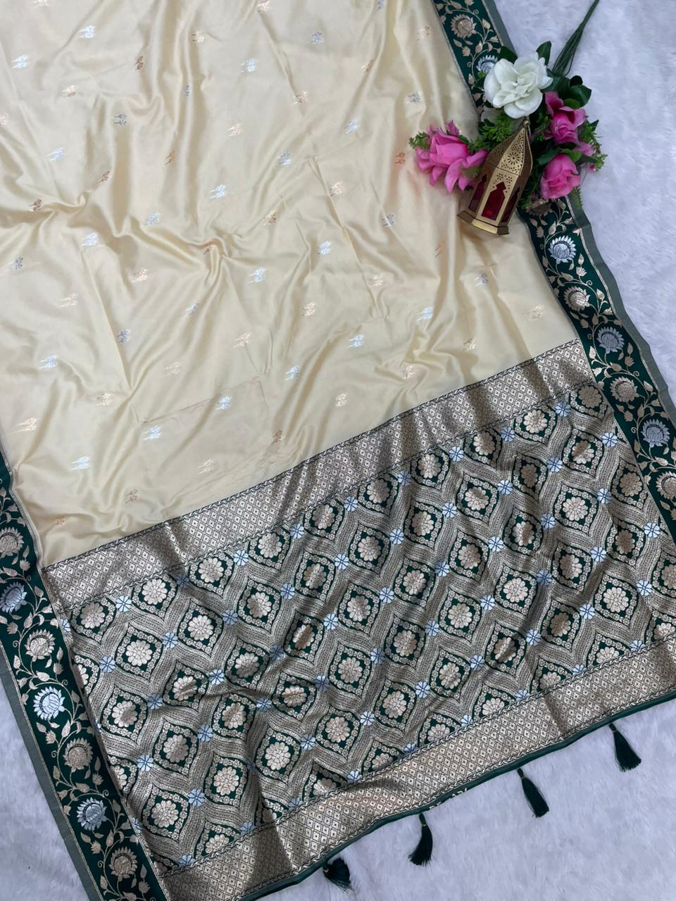 AJ-JALAR SOFT SILK SAREE WITH SATIN PATTA BORDER WITH WHITE COMMON DESIGN WITH RICH PALLU WITH DOUBLE JAREE CONCEPT WITH CONTRAST BORDER WITH BEAUTIFUL CONTRAST BLOUSE