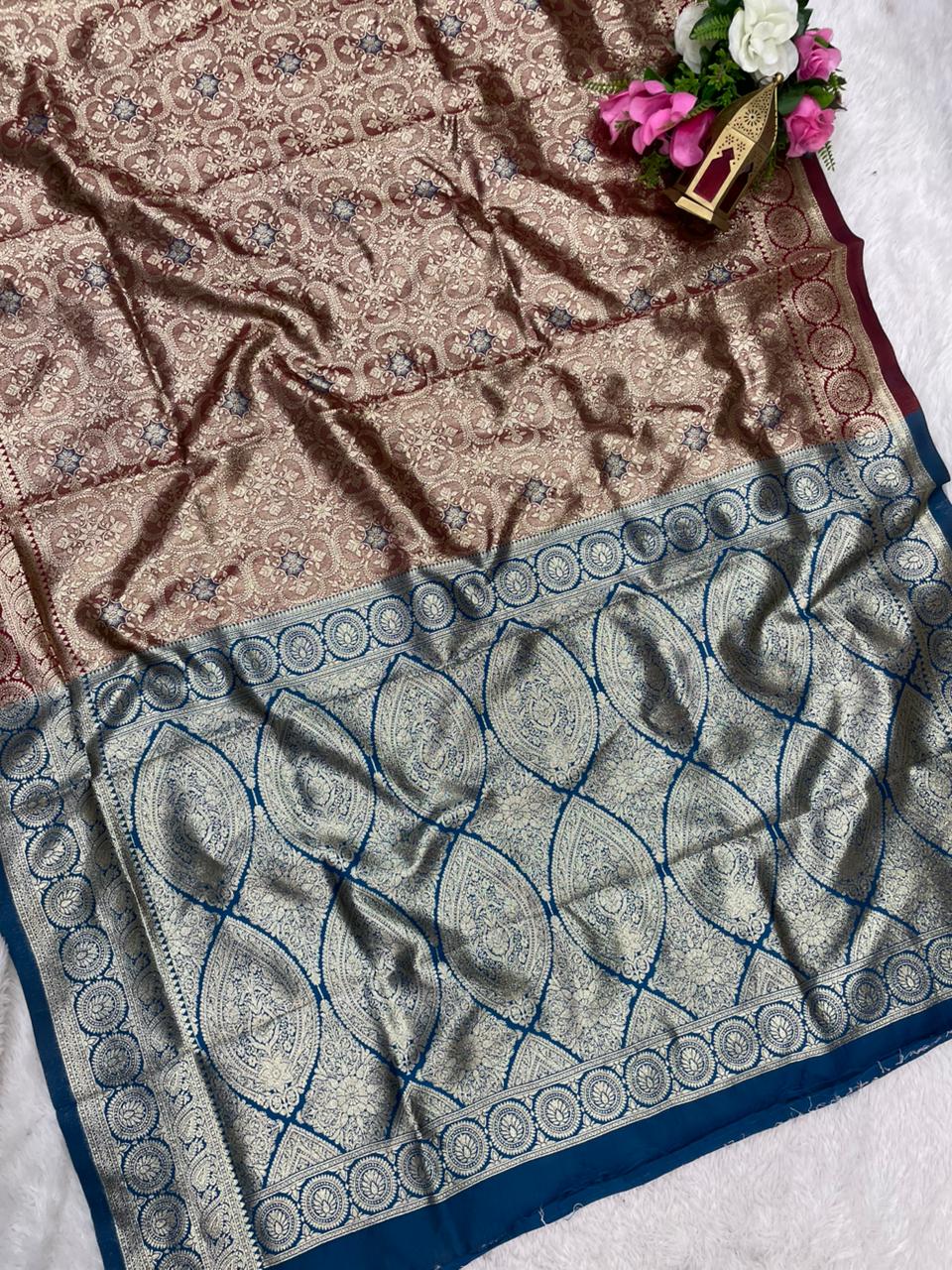 AJ-RASHLEELA  TISSUE KOTA FABRIC SAREE WITH CONTRAST PALLU WITH MEENAKARI DESIGN ON BODY WITH  BUTTI CONRAST BLOUSE