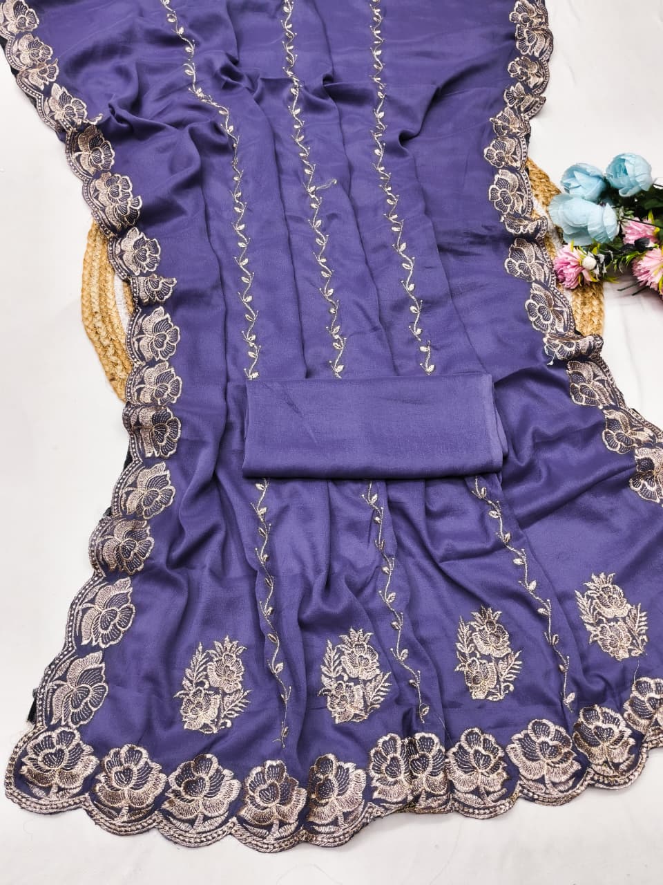 DF-RIWAZ STAR GEORGETTE FABRIC SAREE WITH EMBROIDERY WORK WITH FLOWER DESIGN WITH PLAIN BLOUSE
