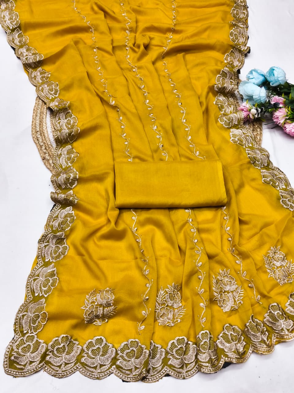 DF-RIWAZ STAR GEORGETTE FABRIC SAREE WITH EMBROIDERY WORK WITH FLOWER DESIGN WITH PLAIN BLOUSE