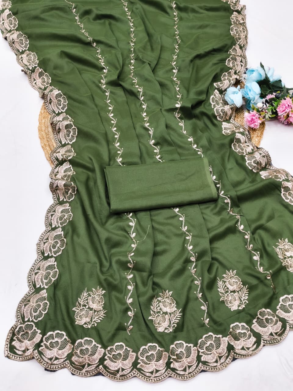 DF-RIWAZ STAR GEORGETTE FABRIC SAREE WITH EMBROIDERY WORK WITH FLOWER DESIGN WITH PLAIN BLOUSE