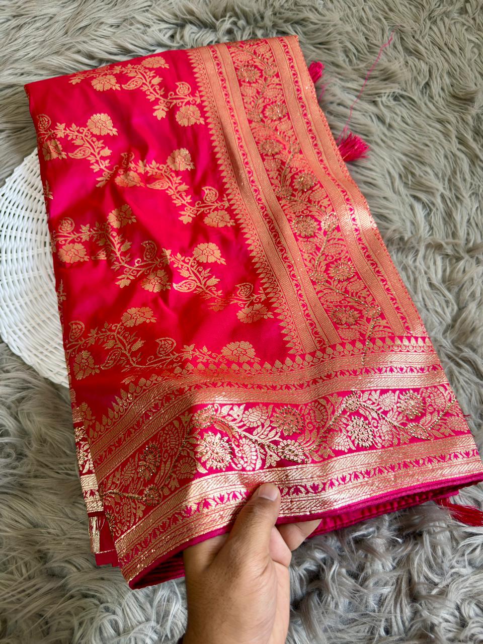 SA-7078 BANARASI SILK SAREE WITH RICH PALLU AND BEAUTIFUL LAHERIA DESIGN WITH BMC SIROSKI WORK WITH PIPING AND TASSELS