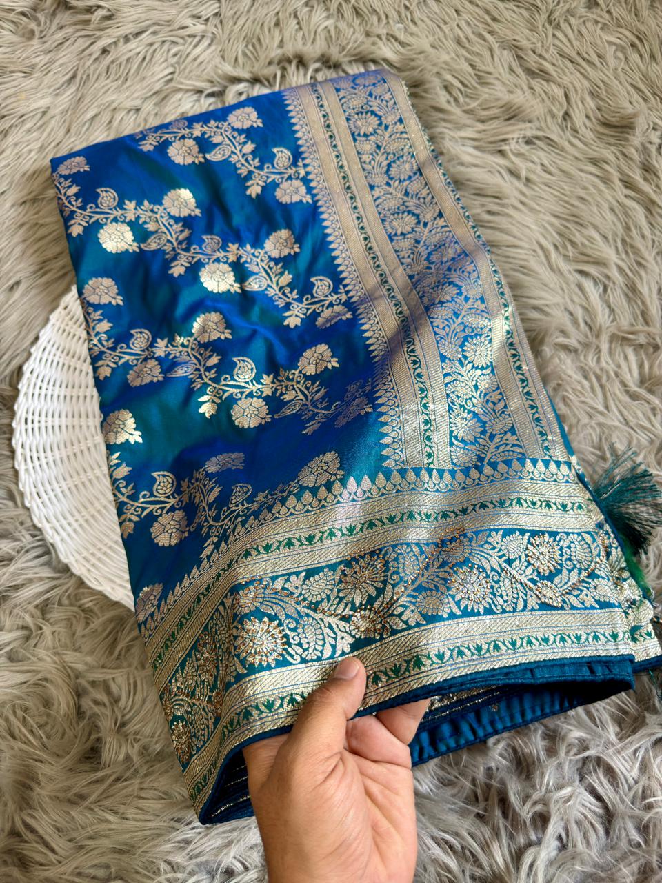 SA-7078 BANARASI SILK SAREE WITH RICH PALLU AND BEAUTIFUL LAHERIA DESIGN WITH BMC SIROSKI WORK WITH PIPING AND TASSELS