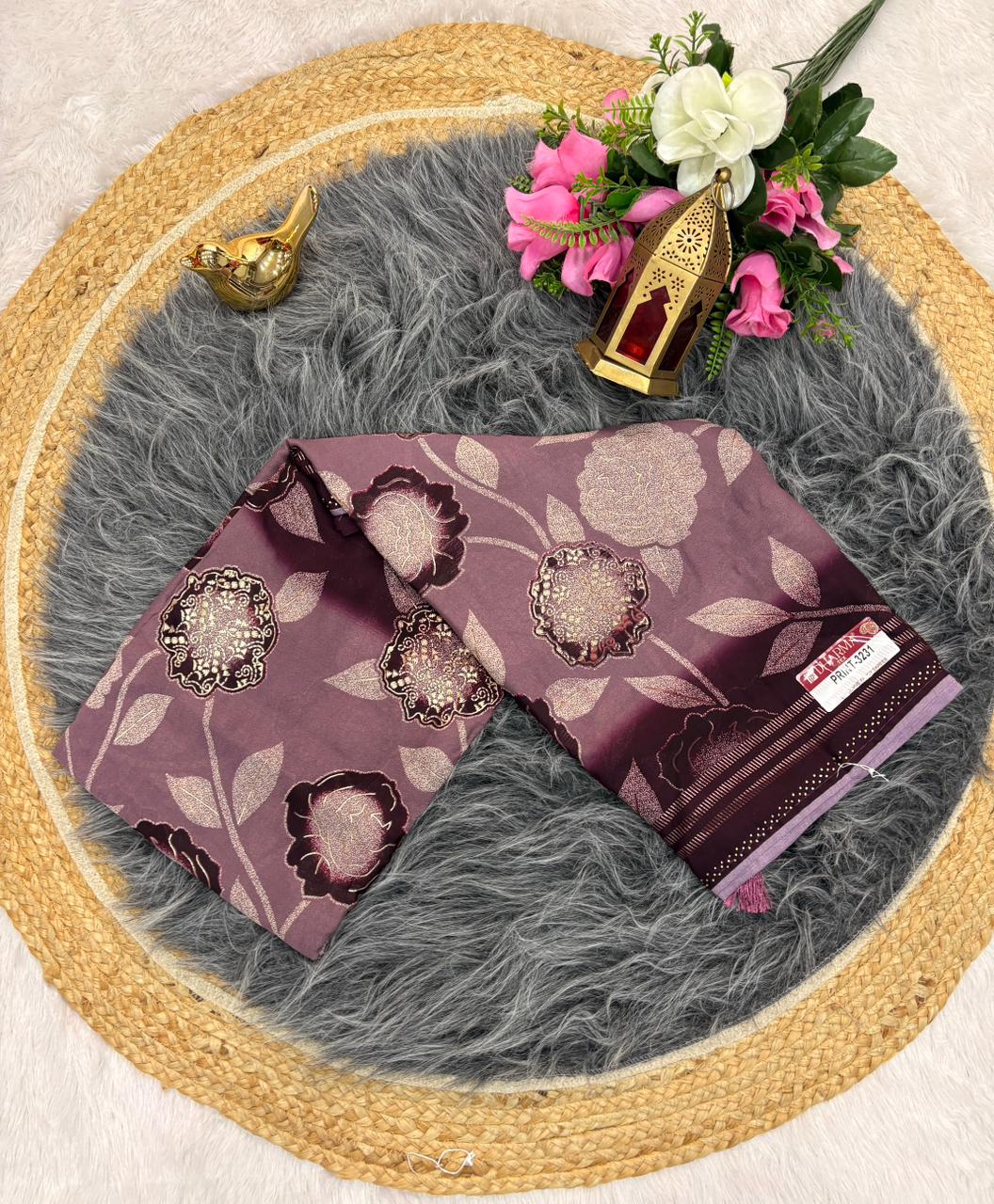 PRINT-3231 STAR GEORGETTE FABRIC SAREE WITH BEAUTIFUL PALLU WITH BEAUTIFUL FLOER PTINT ON SAREE WITH PIPING AND BLOUSE