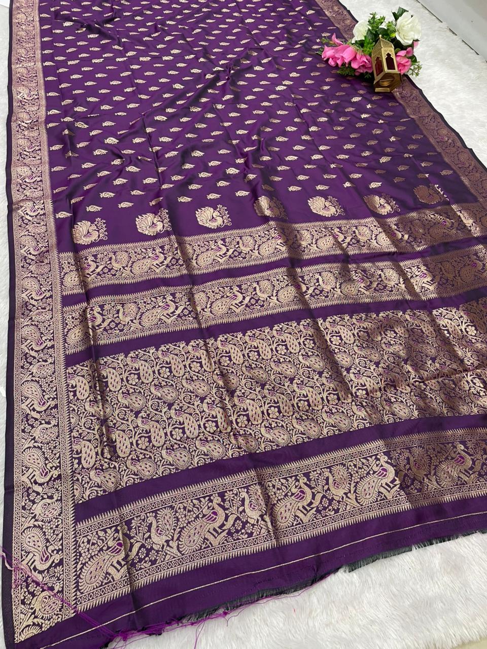 AJ-MORNI SOFT SILK FABRIC SAREE WITH  BEAUTIFUL DESIGN WITH RICH PALLU DEISGN WITH PEACOCK DESIGN ON PALLU WITH BLOUSE
