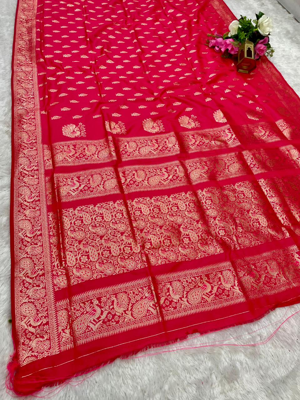 AJ-MORNI SOFT SILK FABRIC SAREE WITH  BEAUTIFUL DESIGN WITH RICH PALLU DEISGN WITH PEACOCK DESIGN ON PALLU WITH BLOUSE