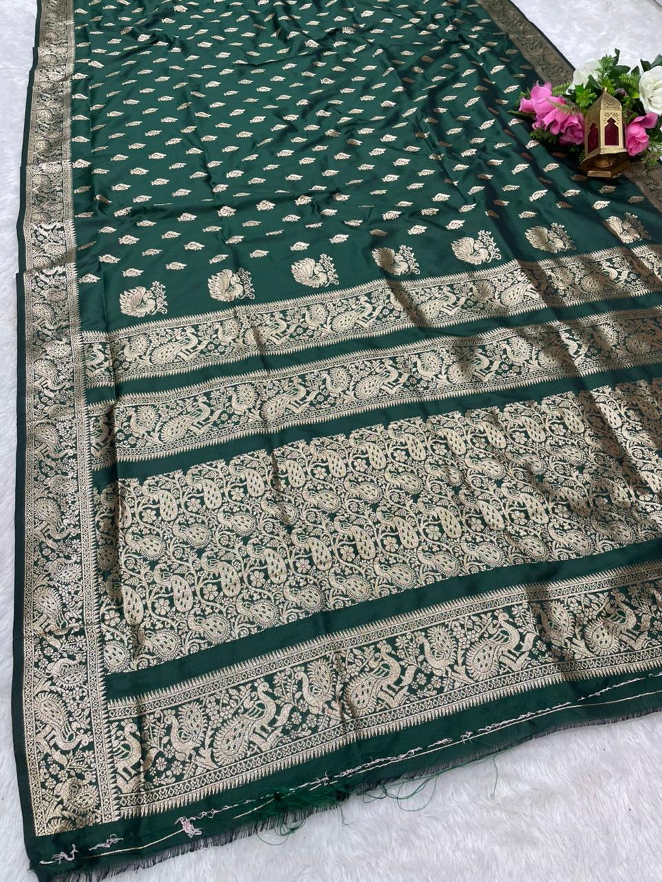 AJ-MORNI SOFT SILK FABRIC SAREE WITH  BEAUTIFUL DESIGN WITH RICH PALLU DEISGN WITH PEACOCK DESIGN ON PALLU WITH BLOUSE