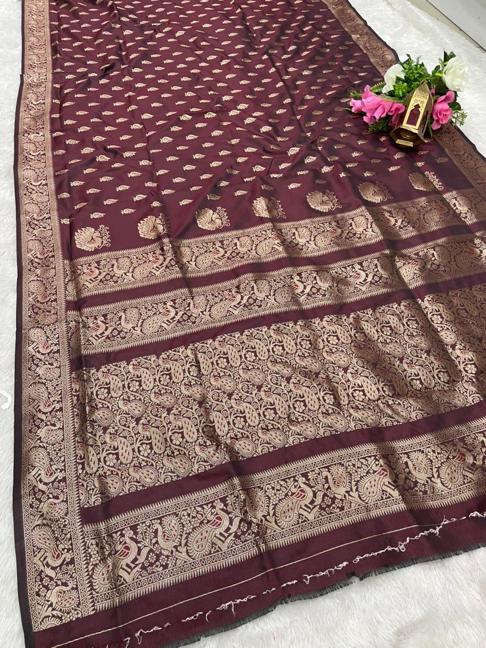 AJ-MORNI SOFT SILK FABRIC SAREE WITH  BEAUTIFUL DESIGN WITH RICH PALLU DEISGN WITH PEACOCK DESIGN ON PALLU WITH BLOUSE