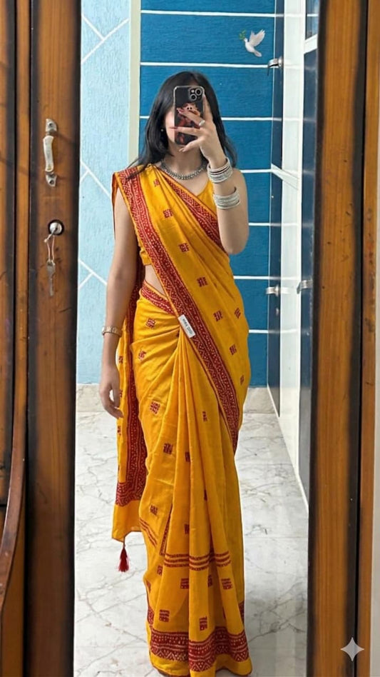 PRINT-3220 CHINON PRINTED FABRIC SAREE WITH BANDANI PRINT WITH BLOUSE AND CONTRAST PIPING WITH LATKAN