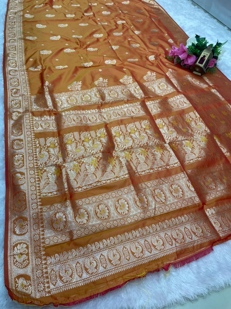 AJ-VIVANTA SOFT SILK FABRIC SAREE WITH BEAUTIFUL DESIGN WITH RICH PALLU DESIGN WITH HEAVY PEACOCK DESIGN WITH BUTTI BLOUSE