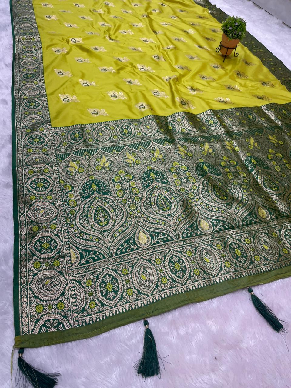 AJ-HASHINA SOFT SILK SAREE WITH BEAUTIFUL DESIGN WITH MEENAKARI WORK AND BUTTI BLOUSE WITH TASSELS