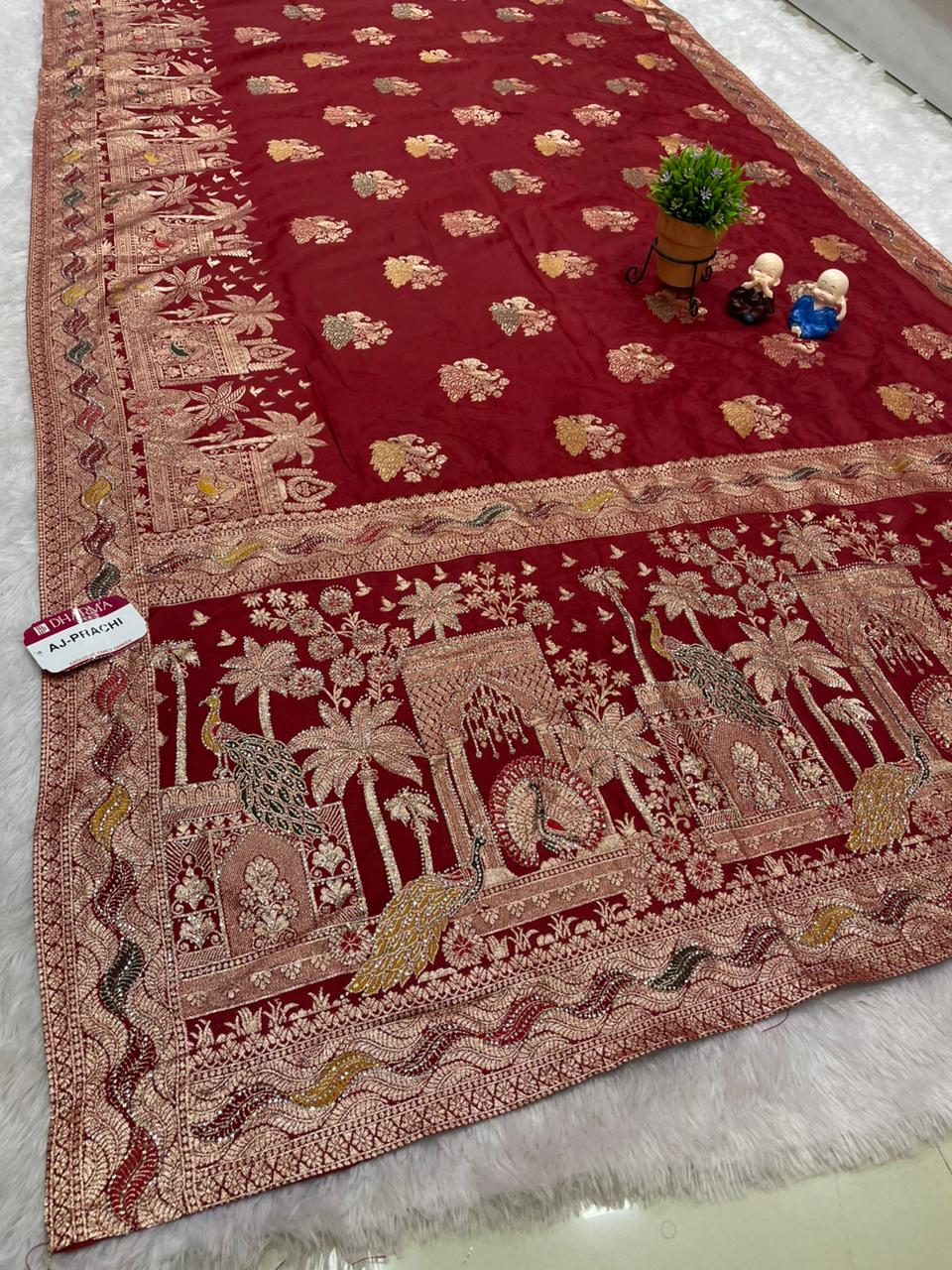 AJ-PRACHI NC MOSS FABRIC SAREE WITH BEAUTIFUL DESIGN WITH HEAVY JARKAN WORK AND MEENA KARI WORK WITH BUTTI BLOUSE AND LUXURIOUS TASSELS
