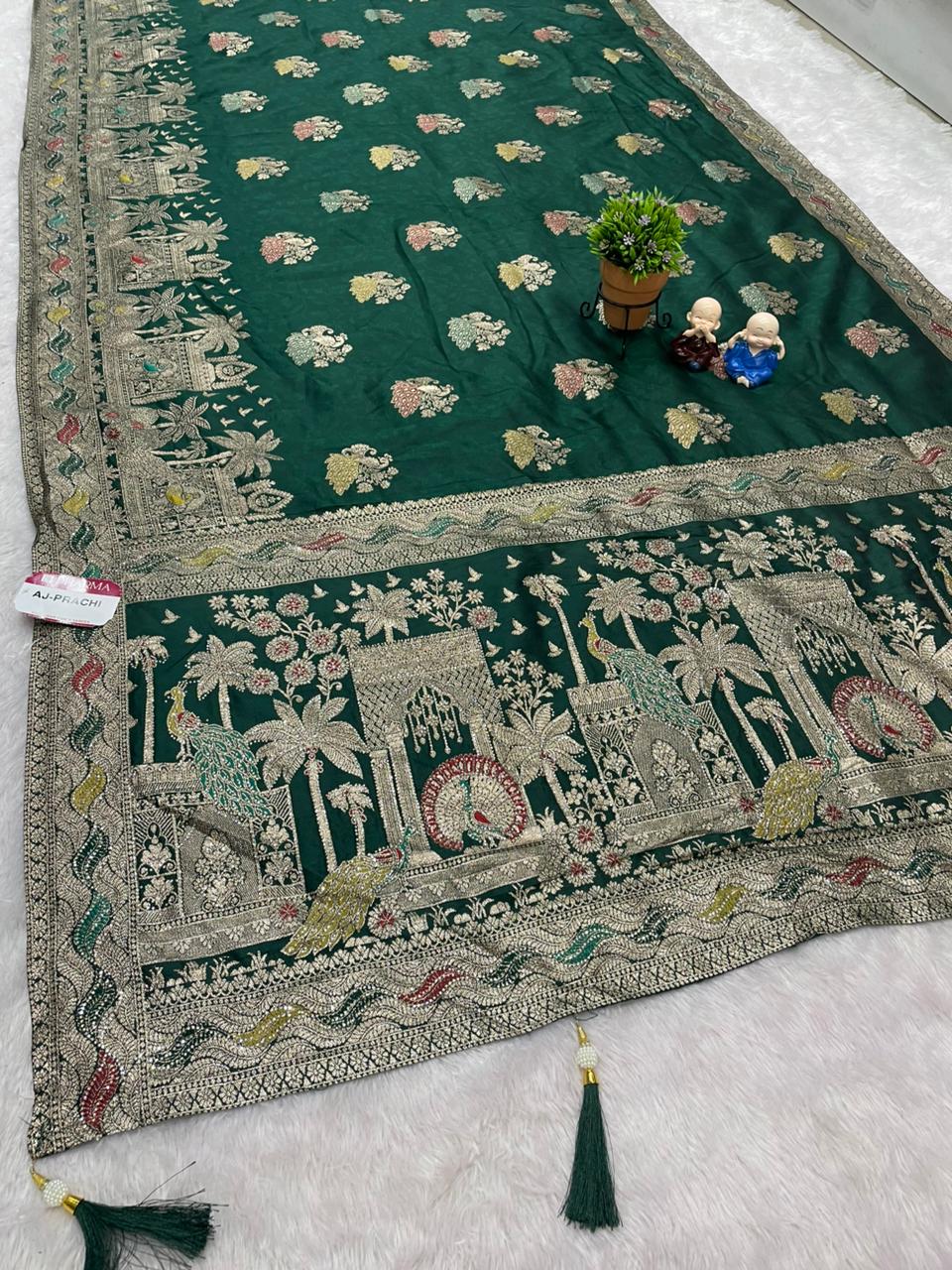 AJ-PRACHI NC MOSS FABRIC SAREE WITH BEAUTIFUL DESIGN WITH HEAVY JARKAN WORK AND MEENA KARI WORK WITH BUTTI BLOUSE AND LUXURIOUS TASSELS