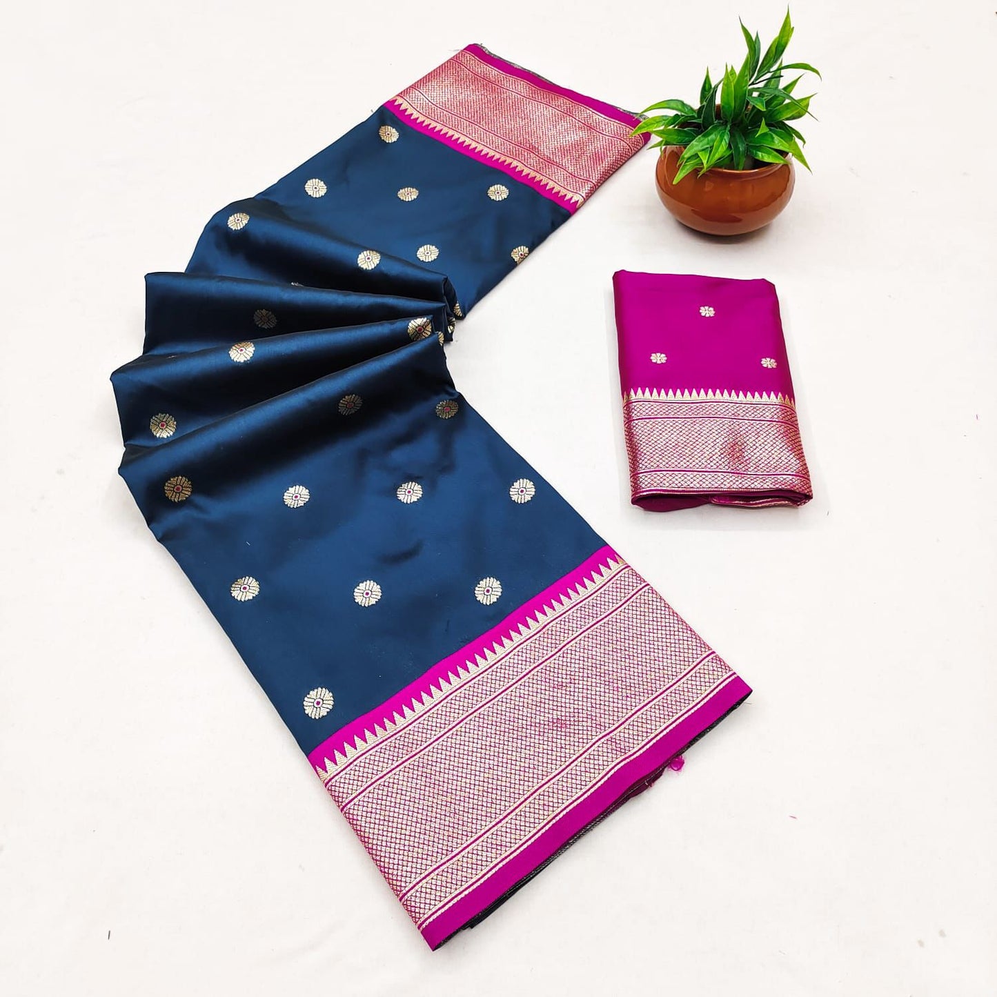 SA-7076  SOFT SILK SAREE WITH RICH PALLU DESIGN WITH BEAUTIFUL BANARASI JAREE AND CONTRAST BORDER AND PALLU WITH BUTTIDESIGN AND BUTTI BLOUSE