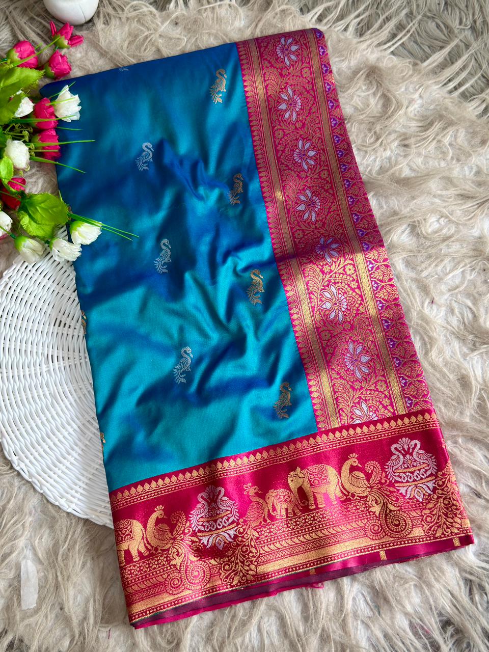SA-7095 SOFT SILK SAREE WITH VIRAL DESIGN WITH RICH PALLU WITH DESIGN WITH BUTTA DESIGN ON  BODY WITH CONTRAST BORDER AND BLOUSE