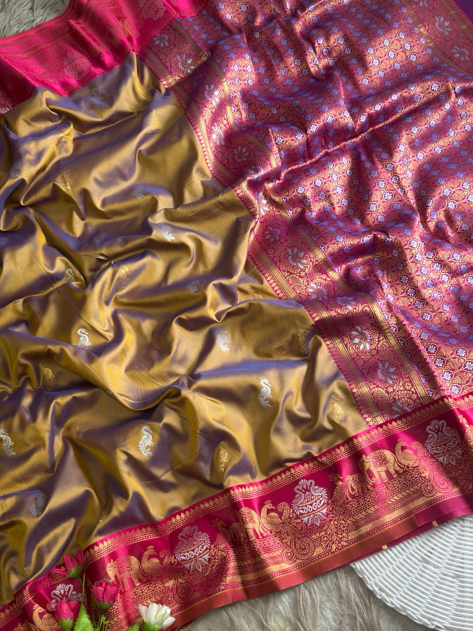 SA-7095 SOFT SILK SAREE WITH VIRAL DESIGN WITH RICH PALLU WITH DESIGN WITH BUTTA DESIGN ON  BODY WITH CONTRAST BORDER AND BLOUSE