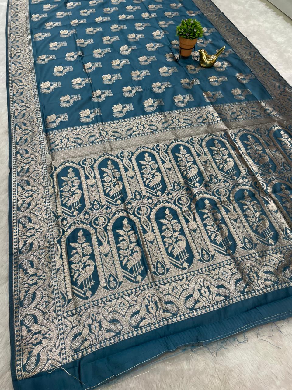 AJ-MARINA KOTA FABRIC SAREEE WITH BEAUTIFUL DESIGN WITH BEAUTIFUL PEACOCK DESIGN ON PALLU WITH ALL OVER ON SAREE WITH BLOUSE