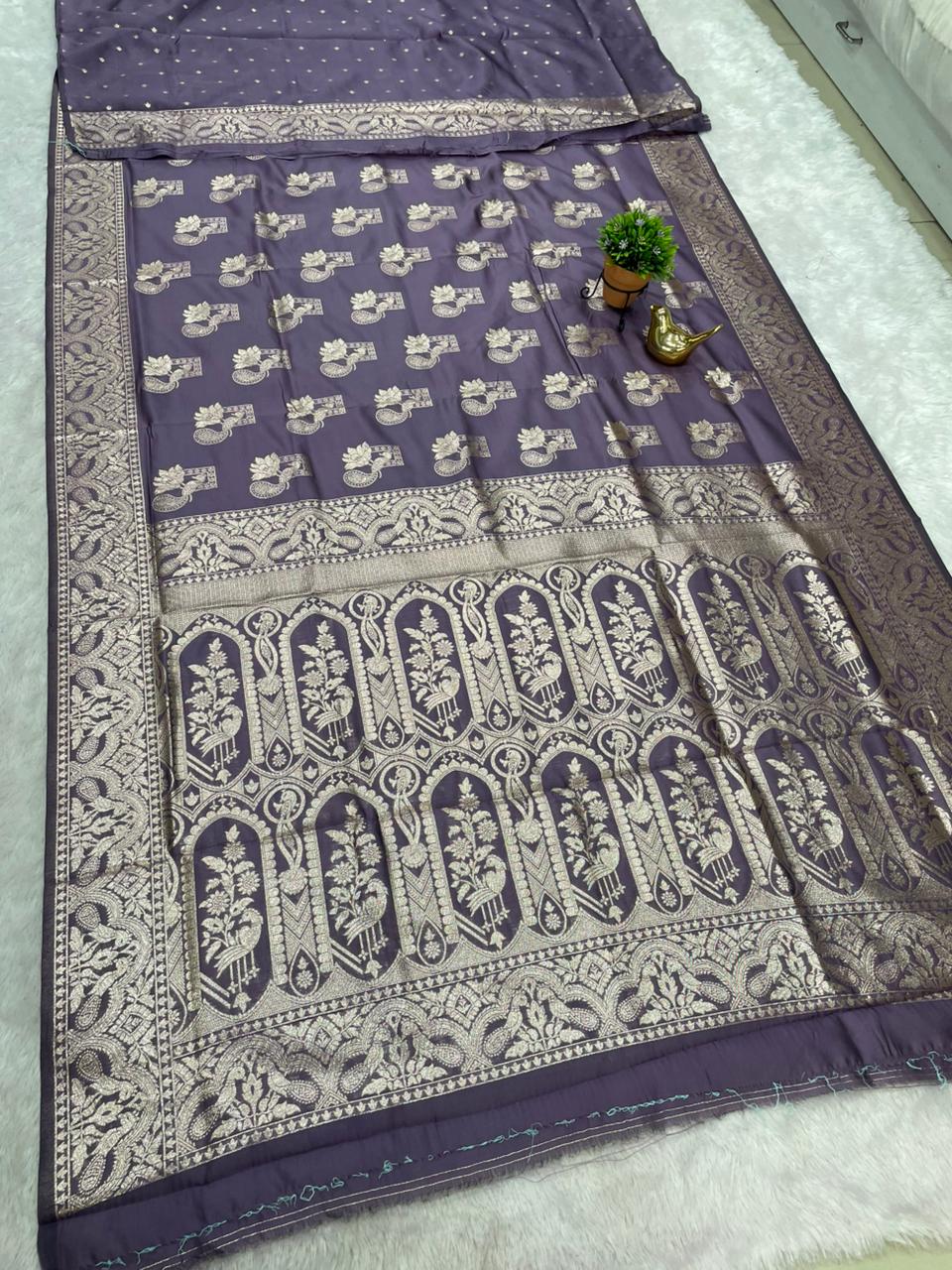 AJ-MARINA KOTA FABRIC SAREEE WITH BEAUTIFUL DESIGN WITH BEAUTIFUL PEACOCK DESIGN ON PALLU WITH ALL OVER ON SAREE WITH BLOUSE