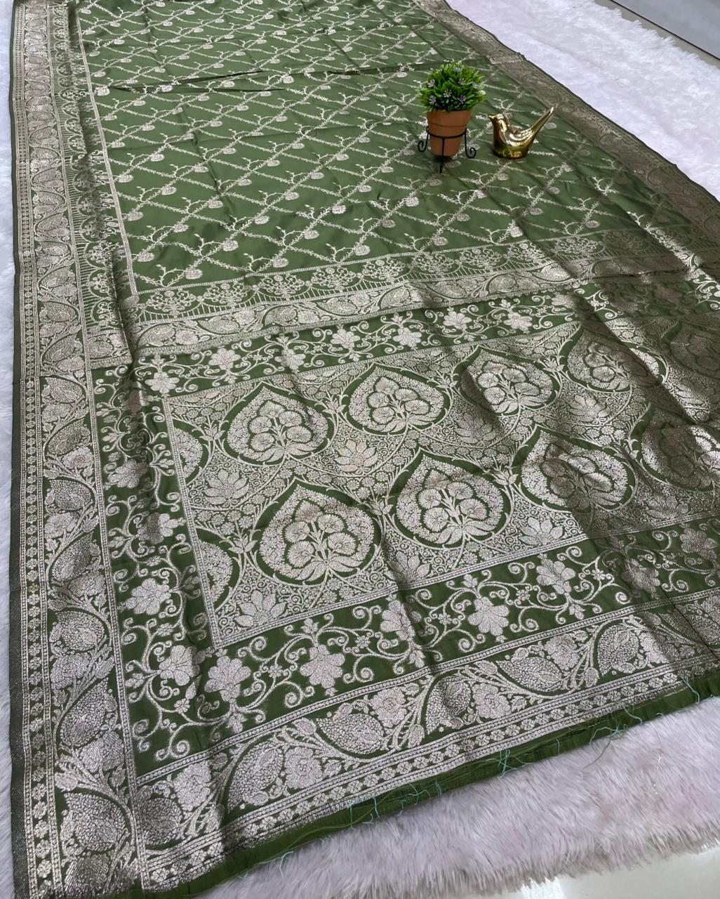 AJ-PAN PARAG KOTA SILK FABRIC SAREE WITH BEAUTIFUL PALLU DESIGN WITH BEAUTIFUL BORDER WITH BLOUSE