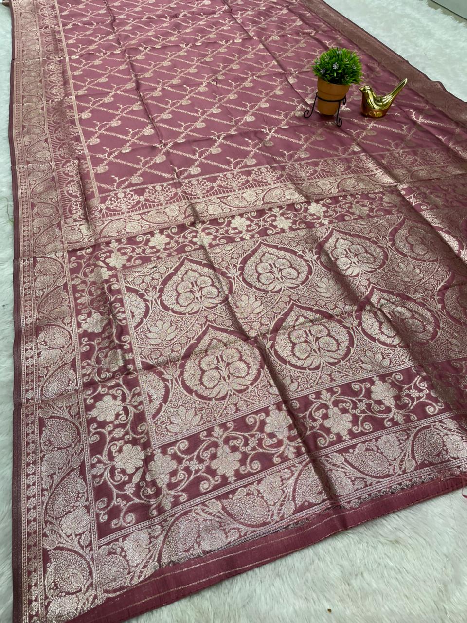 AJ-PAN PARAG KOTA SILK FABRIC SAREE WITH BEAUTIFUL PALLU DESIGN WITH BEAUTIFUL BORDER WITH BLOUSE