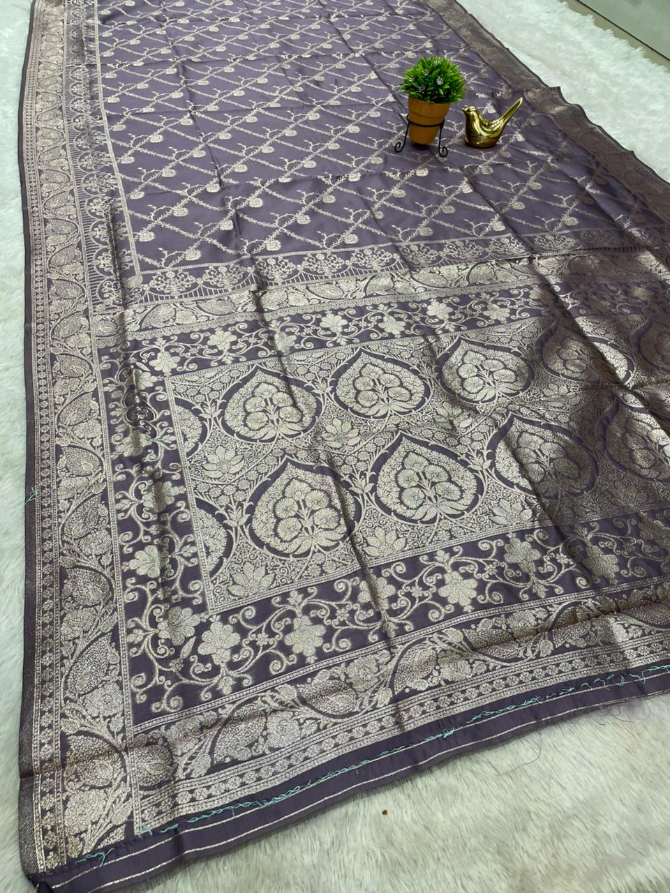 AJ-PAN PARAG KOTA SILK FABRIC SAREE WITH BEAUTIFUL PALLU DESIGN WITH BEAUTIFUL BORDER WITH BLOUSE