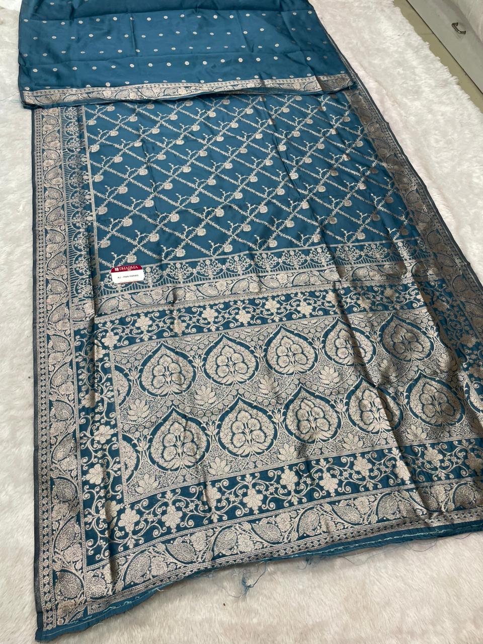 AJ-PAN PARAG KOTA SILK FABRIC SAREE WITH BEAUTIFUL PALLU DESIGN WITH BEAUTIFUL BORDER WITH BLOUSE