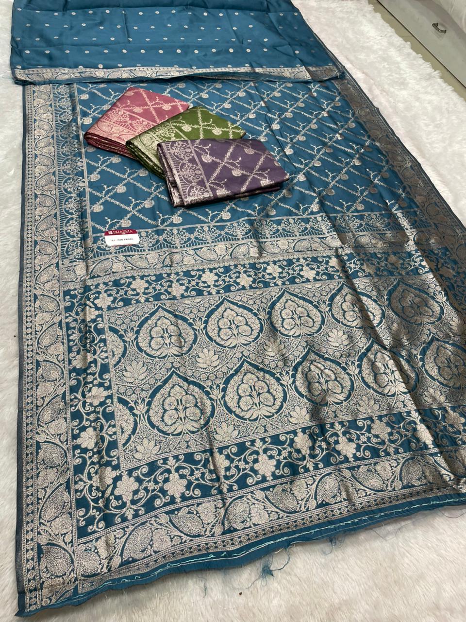 AJ-PAN PARAG KOTA SILK FABRIC SAREE WITH BEAUTIFUL PALLU DESIGN WITH BEAUTIFUL BORDER WITH BLOUSE