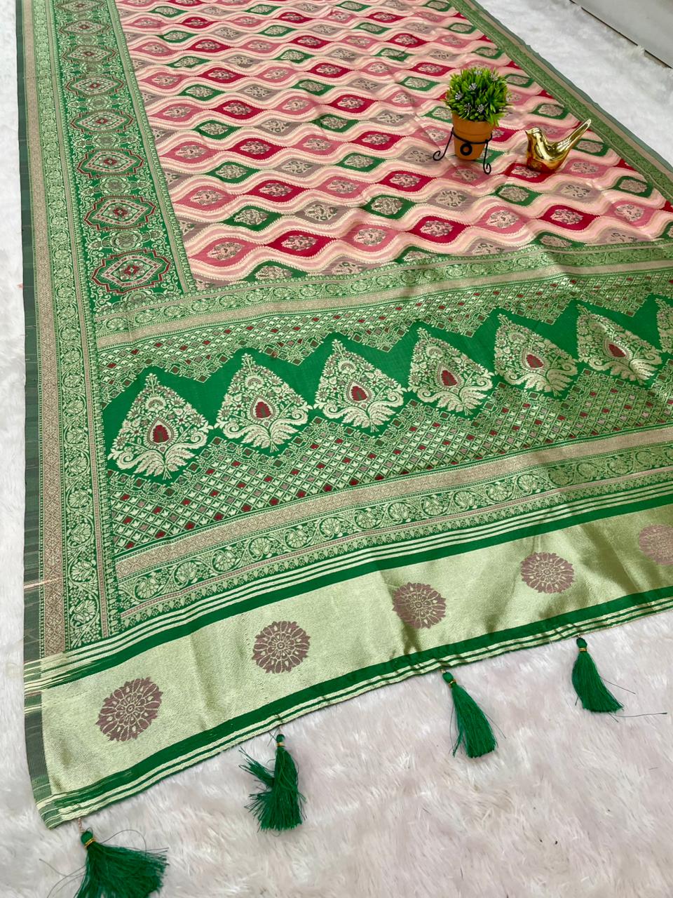 AJ-KRISHA RAPIER COTTON SAREE WITH RICH PALLU AND LAGNI WITH RANGKAT DESIGN ON BODY AJRAK TOUCHUP ON DAMAN FULL WEAVING DESIGN WITH CONTRAST BLOUSE