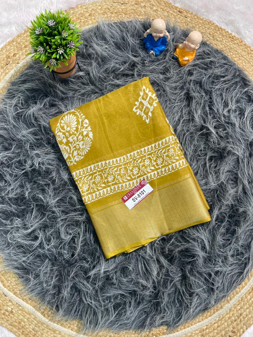 SV-8101 MAL COTTON FABRIC SAREE WITH BEAUTIFUL PALLU WITH BEAUTIFUL DESIGN ON BODY WITH BLOUSE