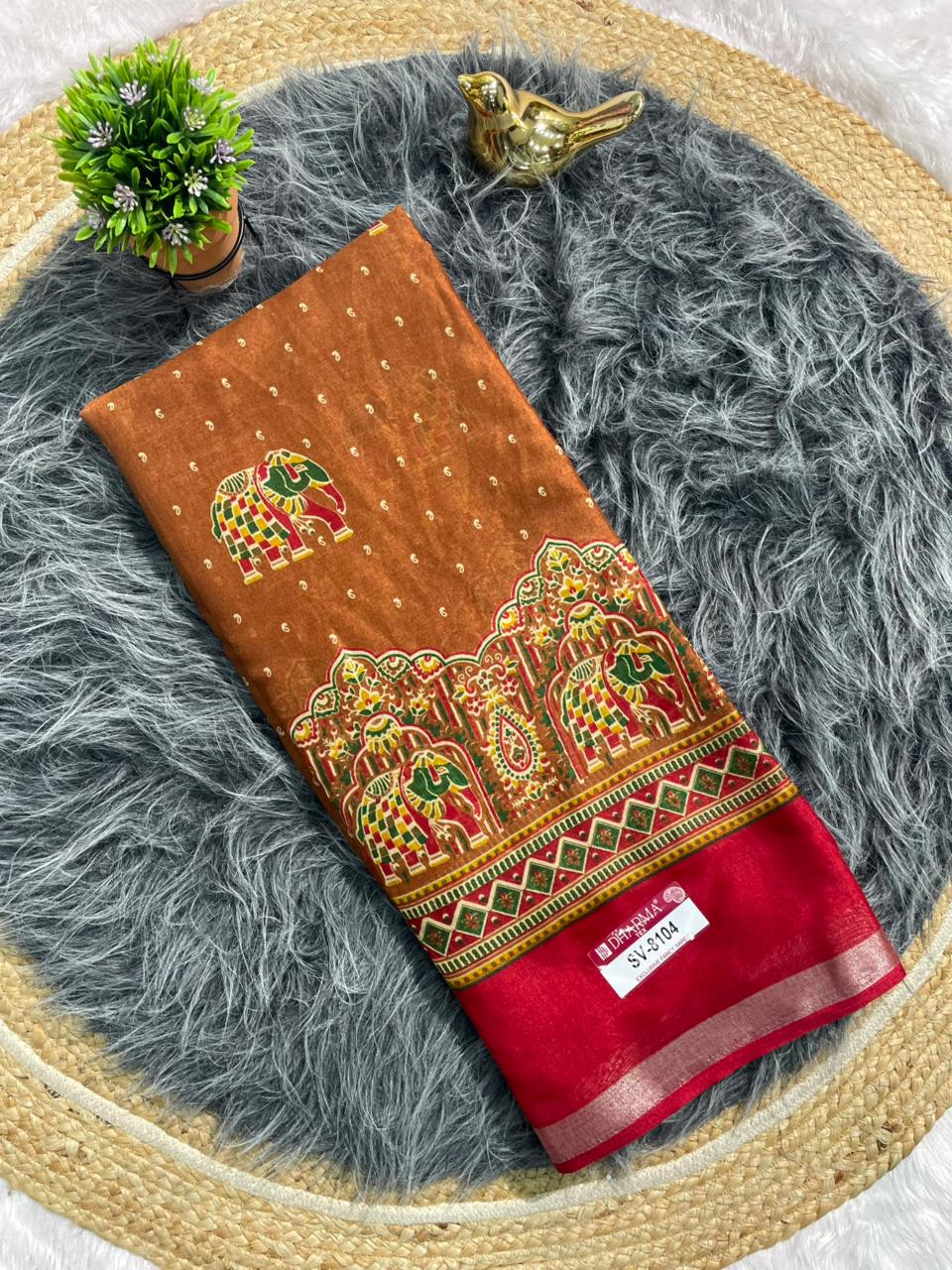 SV-8104 MAL COTTON FABRIC SAREE WITH BEAUTIFUL PALLU WITH GAJRAJ DESIGN ON BODY WITH BLOUSE