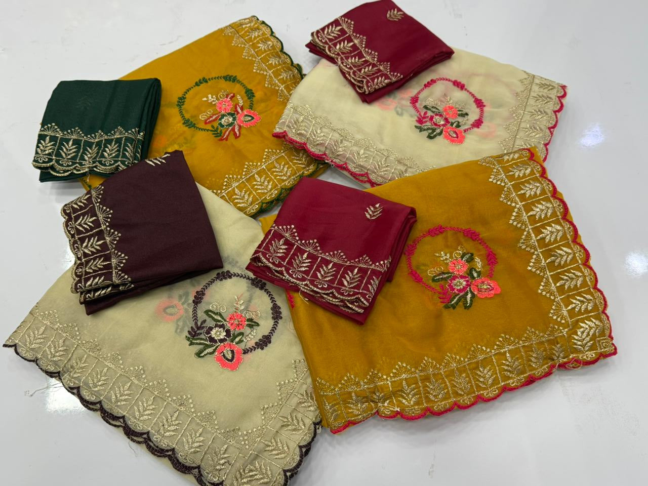 NN-2156 STAR GEORGETTE FABRIC SAREE WITH BEAUTIFUL DESIGN WITH EMBROIDERY WORK WITH CUTWORK BORDER WITH CONTRAST BLOUSE