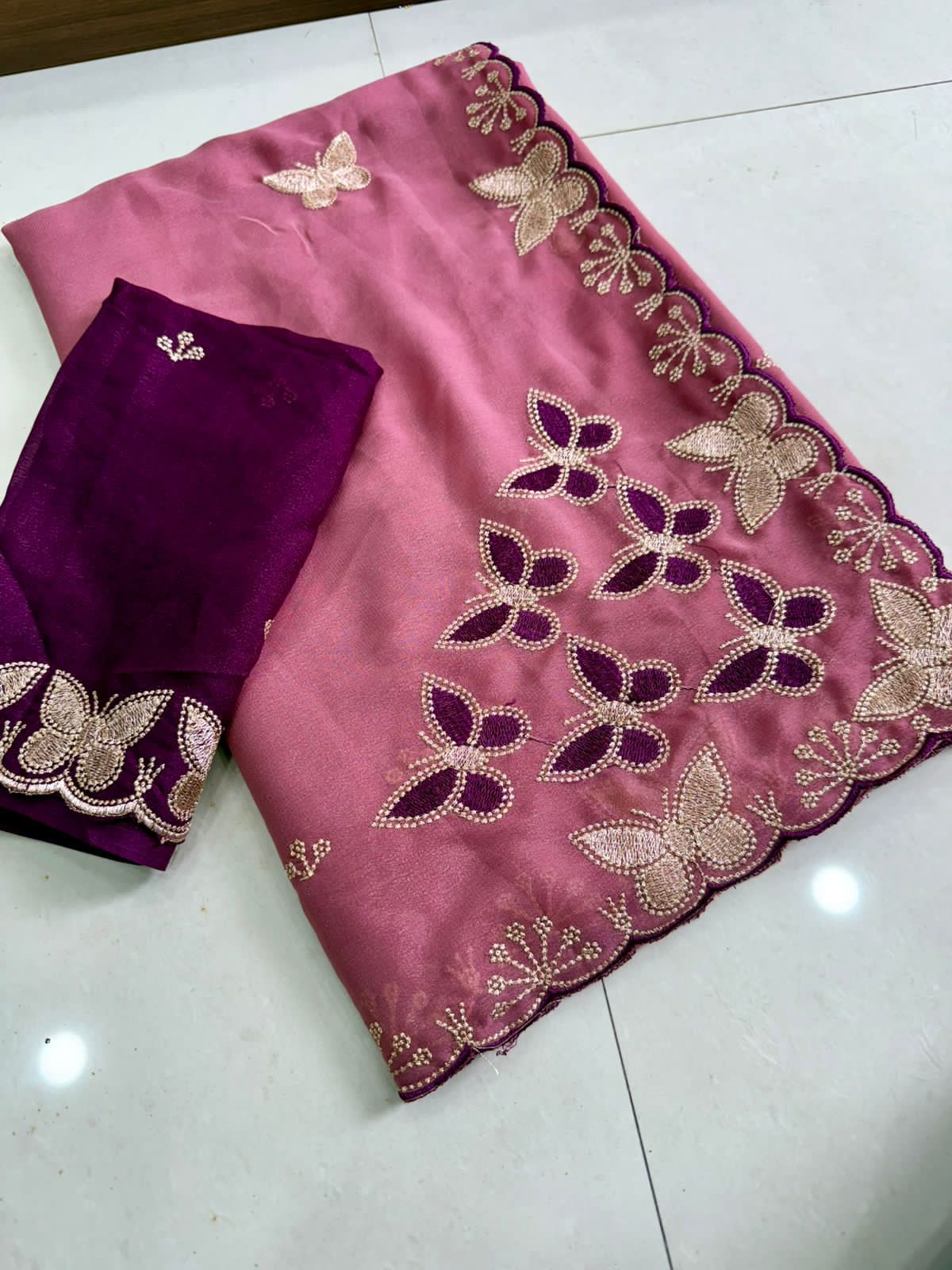 NN-2158 STAR GEORGETTE FABRIC SAREE WITH EMBROIDERY WORK WITH BEAUTIFUL DESIGN WITH CUTWORK BORDER WITH CONTRAST BUTTI BLOUSE