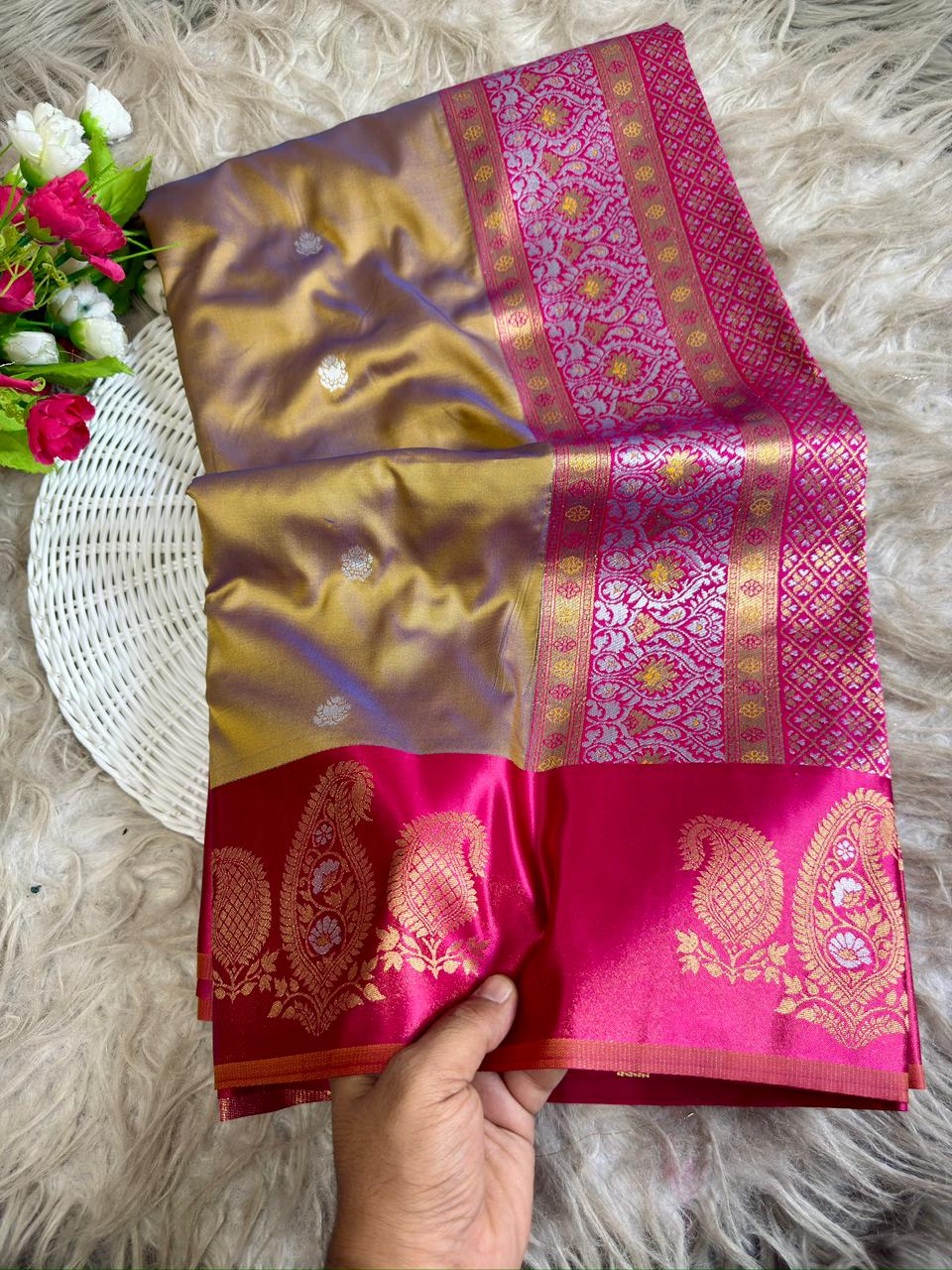 SA-7090 SOFT SILK FABRIC SAREE WITH BEAUTIFUL HEAVY DESIGN ON PALLU WITH SATIN BORDER WITH BLOUSE