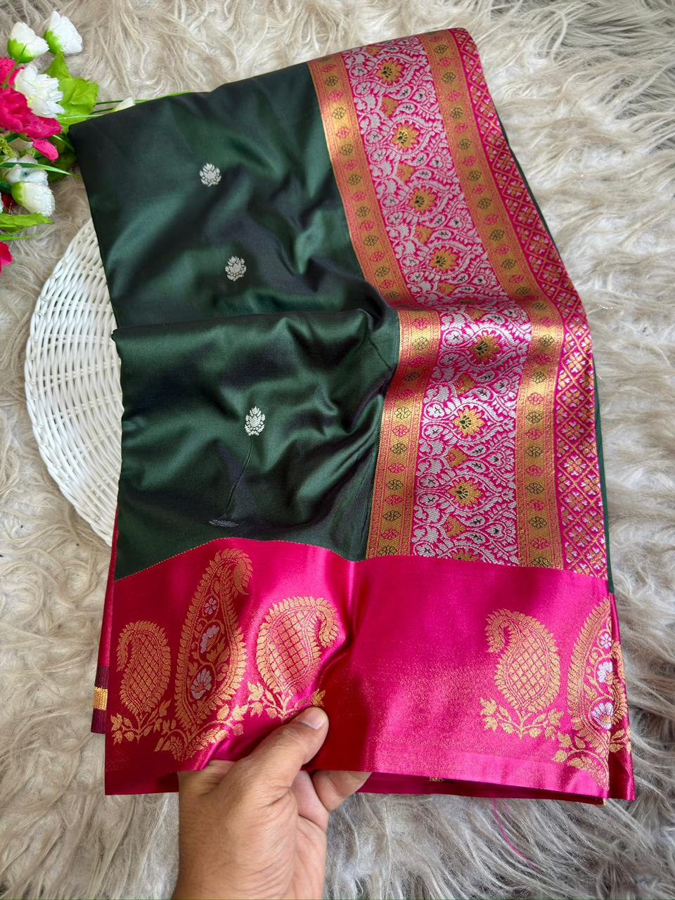 SA-7090 SOFT SILK FABRIC SAREE WITH BEAUTIFUL HEAVY DESIGN ON PALLU WITH SATIN BORDER WITH BLOUSE
