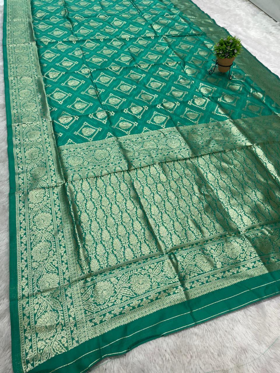 AJ-RATAN RAJ LITCHI KOTA FABRIC SAREE WITH RICH PALLU DESIGN WITH BANARSHI ZARI WORK WITH BUTTI BLOUSE