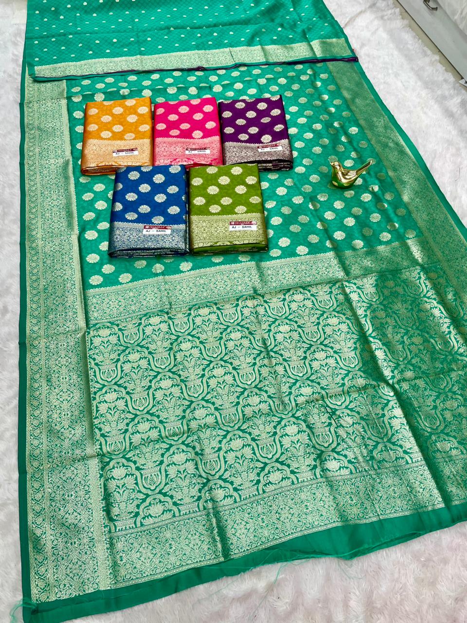 AJ-SAHIL LITCHI KOTA FABRIC SAREEE WITH RICH PALLU DEISGN WITH BANARSHI ZAREE WITH BLOUSE