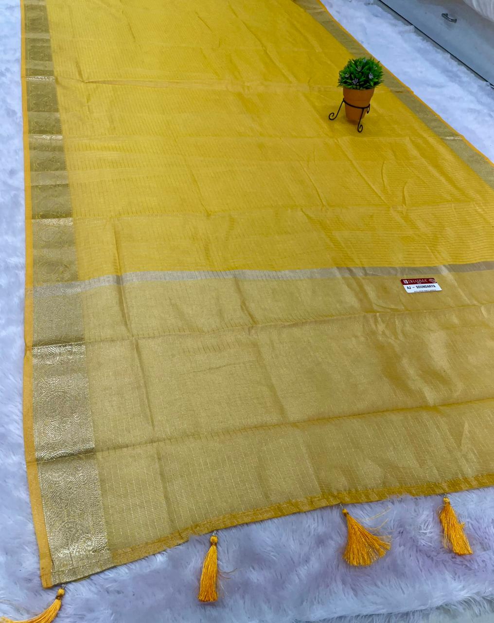 AJ-SOUNDARYA SILK FABRIC SAREE WITH BEAUTIFUL DESIGN WITH CHECKS DESIGN ALL OVER ON SREE WITH TASSELS