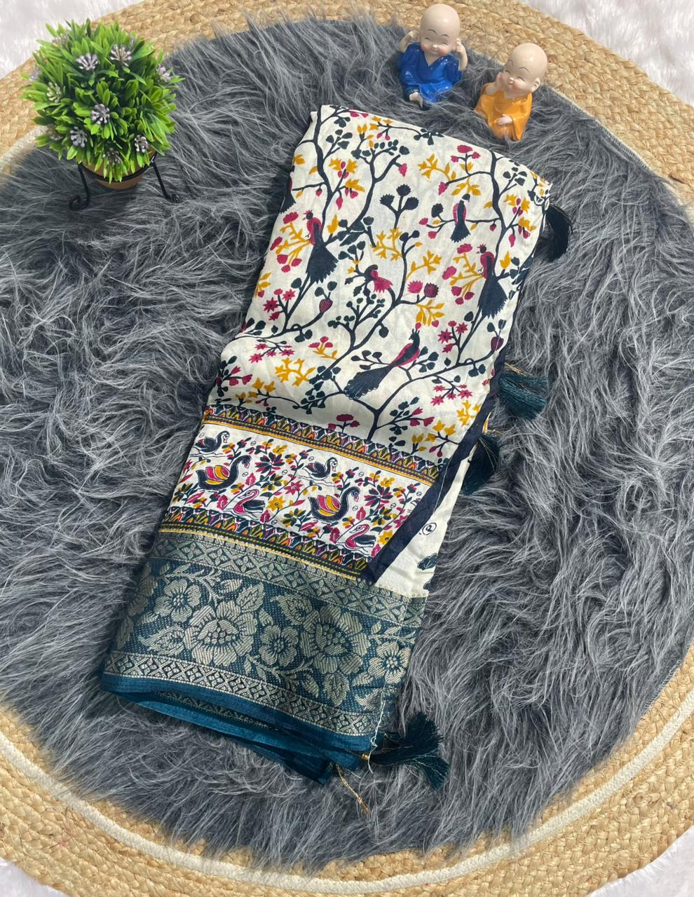 PRINT-3256 DOLA JACUARD FABRIC SAREE WITH WHITE COMMON AND BEATIFUL DESIGN WITH BEAUTIFUL KASHMIRI PATTERN DESIGN WITH 6.30 MTR CUT WITH BUTTI BLOUSE AND TASSELS