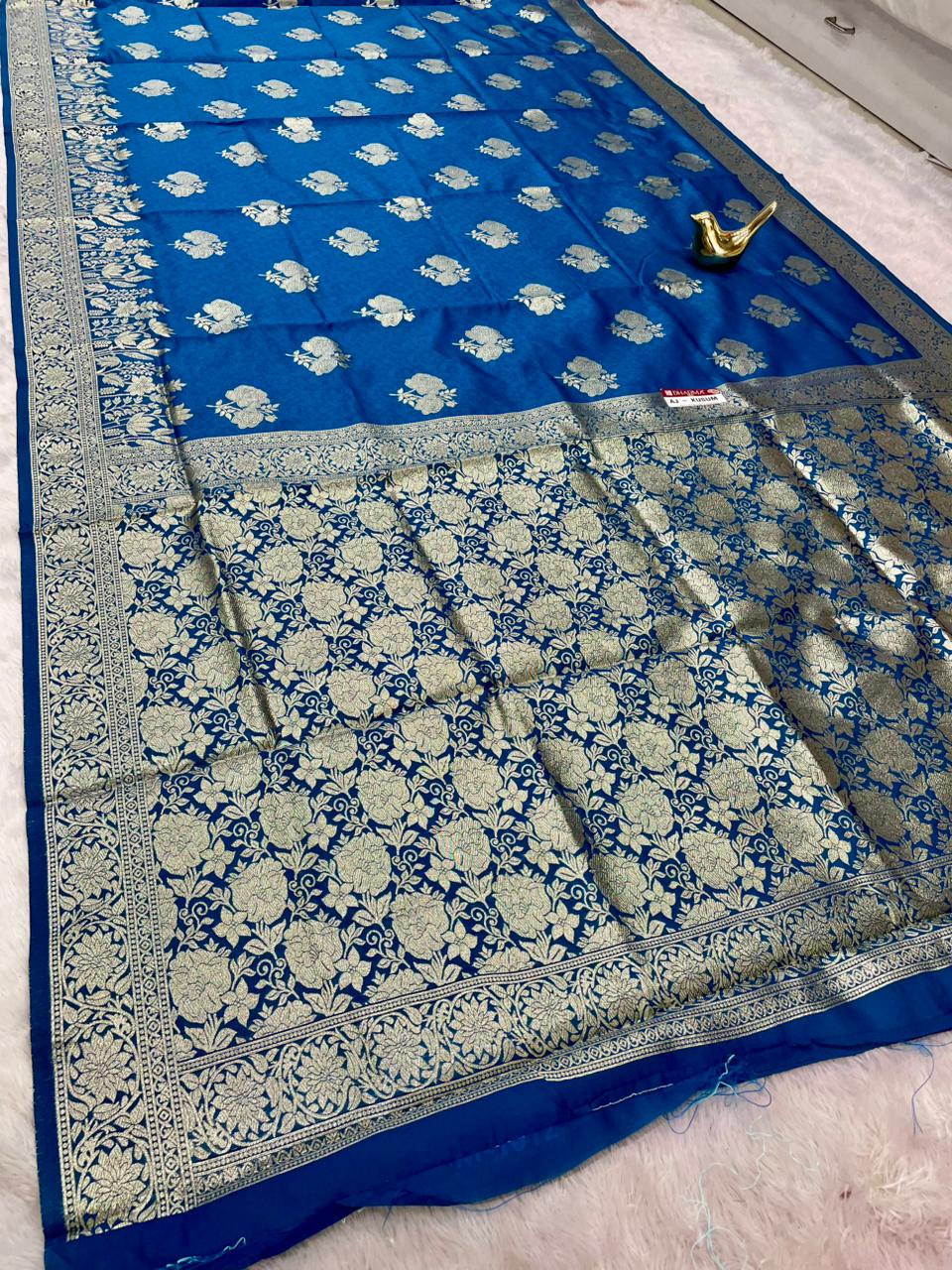 AJ-KUSUM LITCHI KOTA FABRIC SAREE WITH BANARSHI ZARI WORK WITH RICH PALLU DESIGN WITH BEAUTIFUL FLOWER DESIGN WITH BUTTI BLOUSE