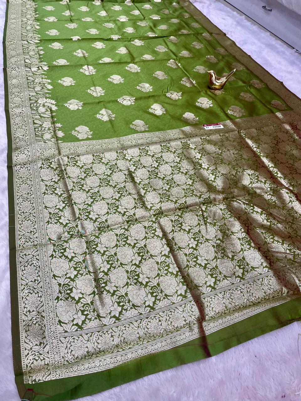 AJ-KUSUM LITCHI KOTA FABRIC SAREE WITH BANARSHI ZARI WORK WITH RICH PALLU DESIGN WITH BEAUTIFUL FLOWER DESIGN WITH BUTTI BLOUSE