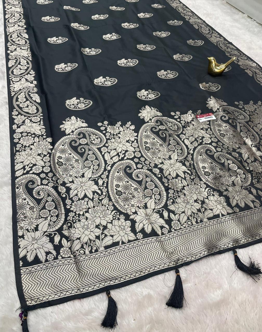 AJ-PRANIKA SOFT SILK FABRIC SAREE WITH HEAVY ZARI WORK WITH OPEN PALLU DESIGN WITH CARRY DESIGN ON ALL OVER ON SAREE WITH HEAVY BROCADE BLOUSE WITH TASSELS